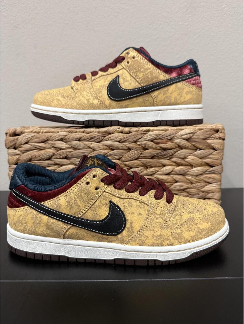 Size 5M/6.5 Women - Nike Dunk Low SB “City of Cinema”
